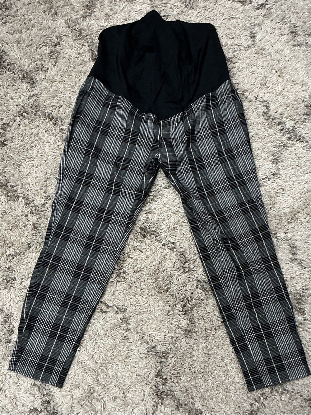 Isabel Maternity by Ingrid & Isabel Black and Gray Plaid Maternity Ankle pants